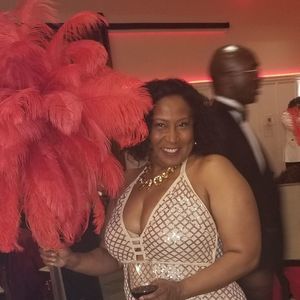 Meet your Posher, Shana